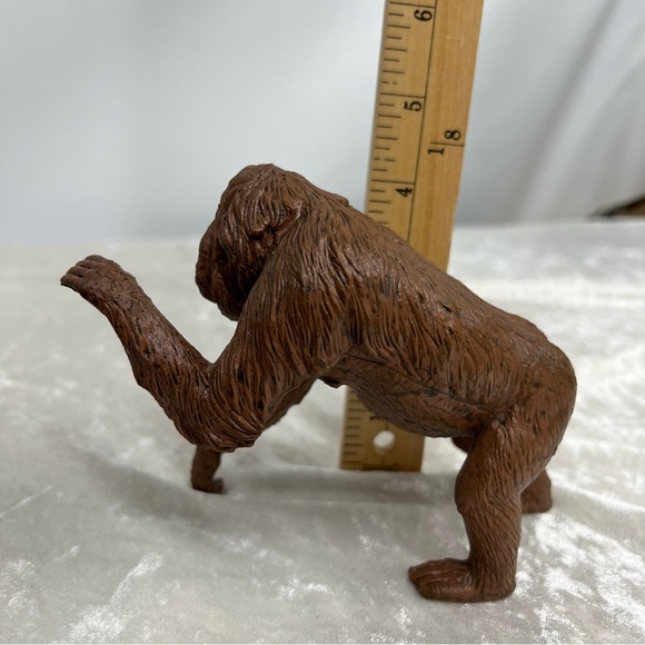 Set of 7 toy figures 1 orangutan 2 giant anteaters 4 cheetahs - Picture 14 of 16